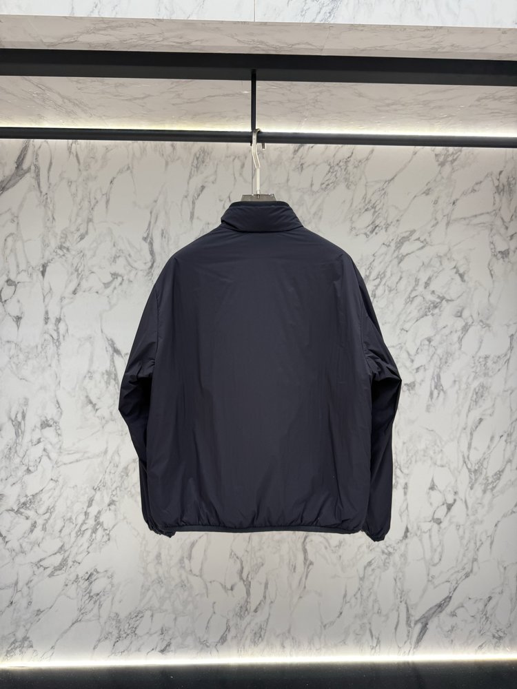 Moncler 남성 다운 재킷 001-281119