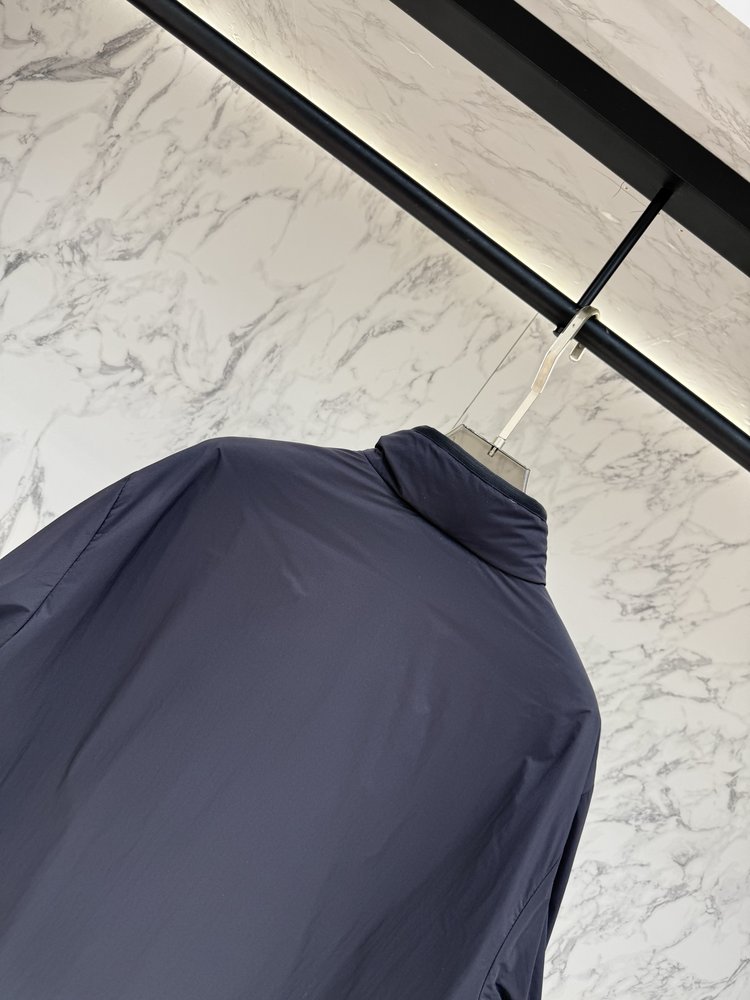Moncler 남성 다운 재킷 001-281119