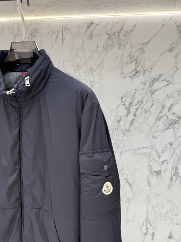 Moncler 남성 다운 재킷 001-281119