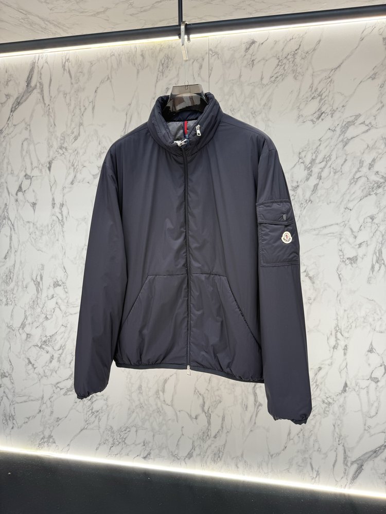 Moncler 남성 다운 재킷 001-281119