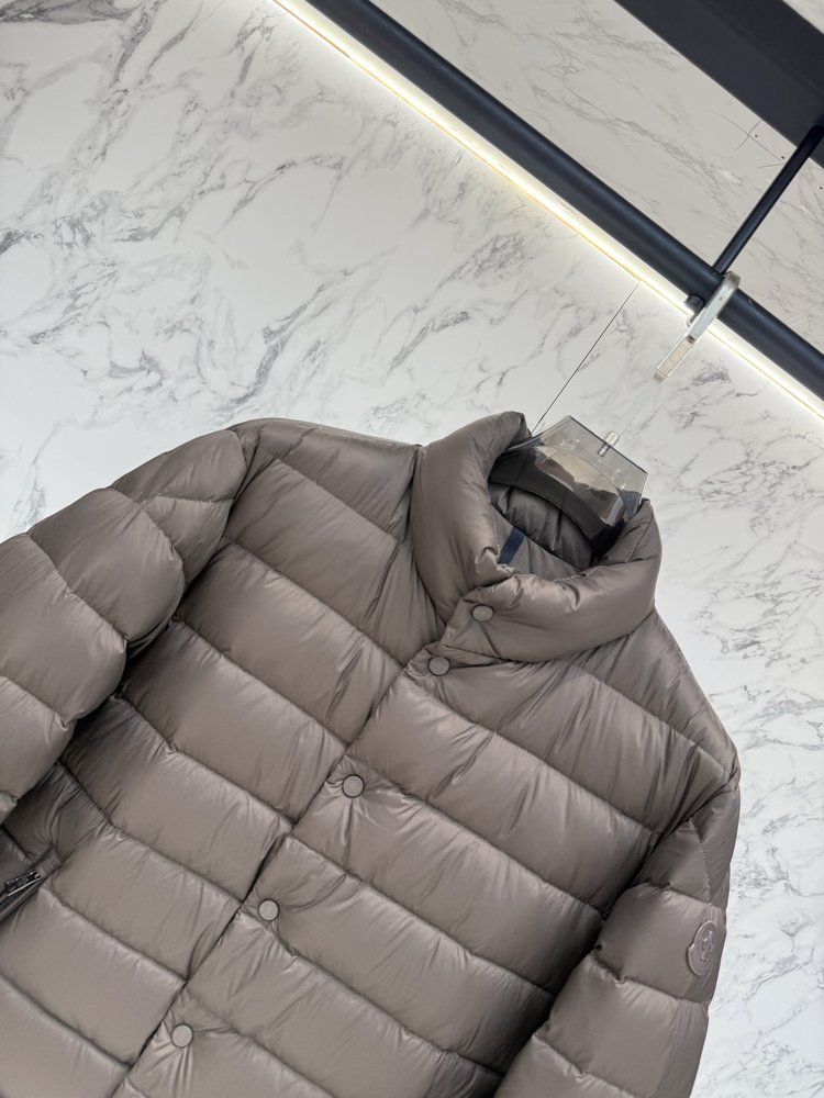 Moncler 프리미엄 다운 자켓 슬림핏 001-281125