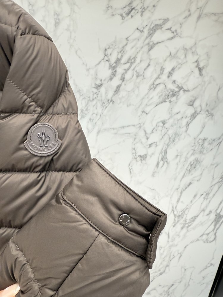 Moncler 프리미엄 다운 자켓 슬림핏 001-281125