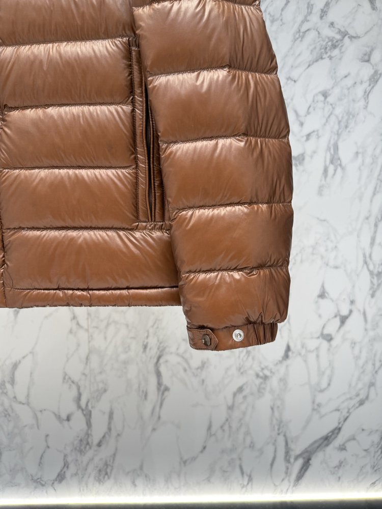 Moncler 최고급 버전 다운 재킷 001-281127