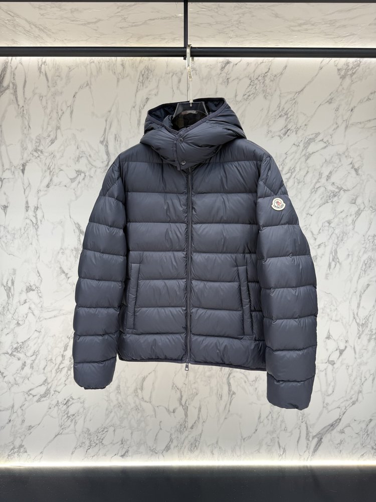 Moncler 남성 다운 재킷 001-281130