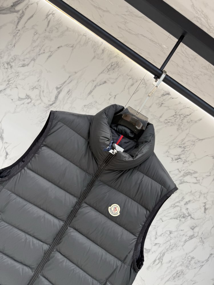 Moncler 프리미엄 다운재킷 001-281136