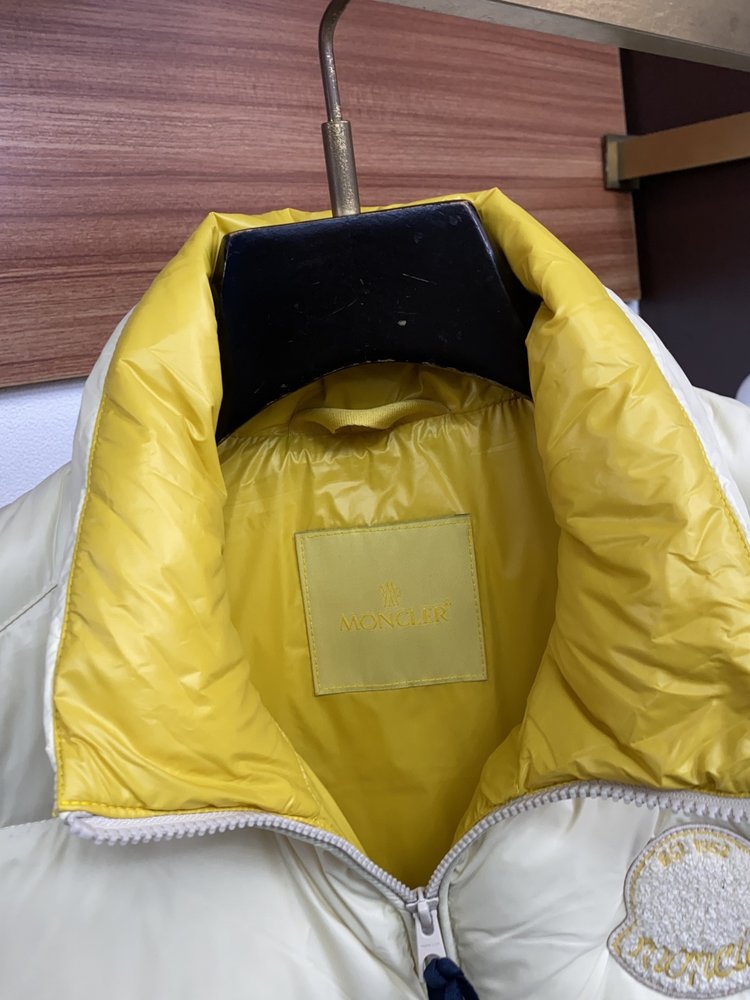 몽클레르 패딩조끼 남녀공용 001-281142