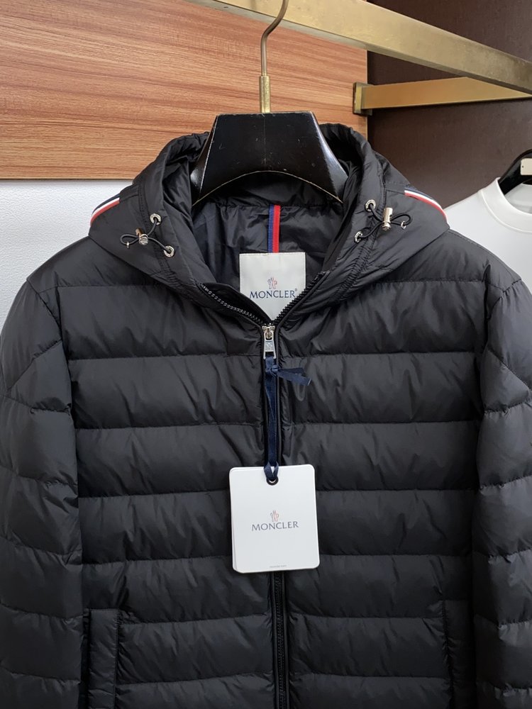 몽클레어 남녀공용 블랙 패딩 001-281148