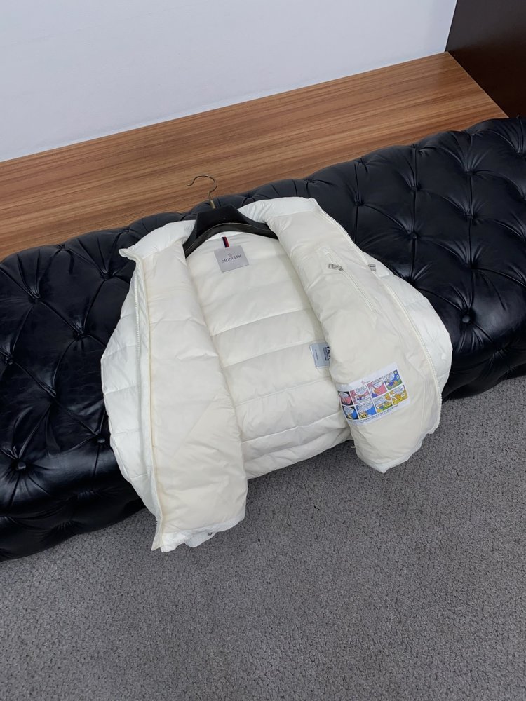 몽클레어 남녀공용 패딩 001-281154