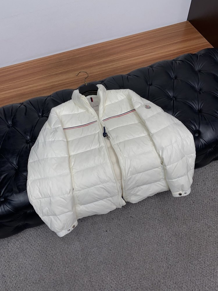 몽클레어 남녀공용 패딩 001-281154