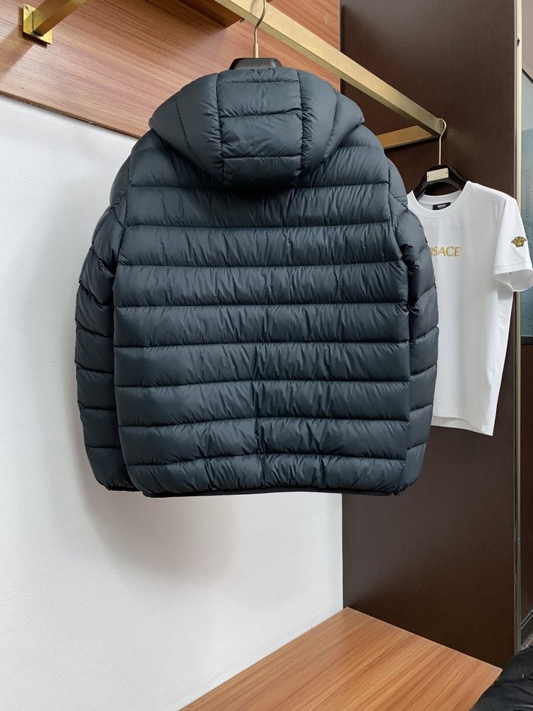 몽클레어 비즈니스 스탠드칼라 다운 점퍼 001-281158