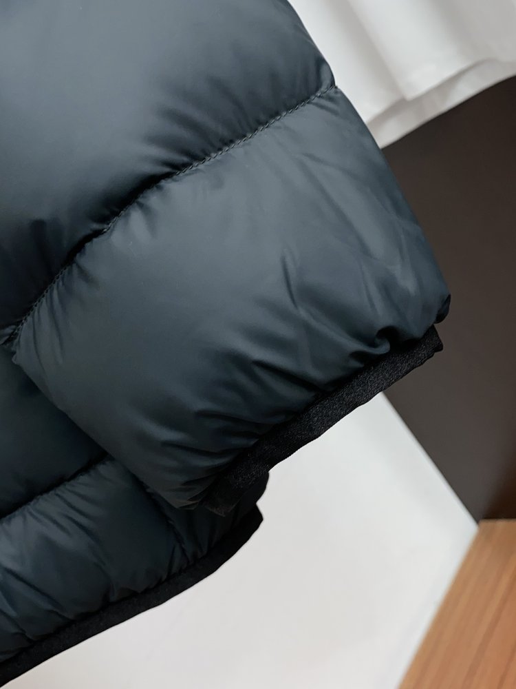 몽클레어 비즈니스 스탠드칼라 다운 점퍼 001-281158
