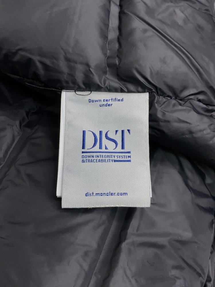 몽클레어 패딩 검정색 남녀공용 001-281159