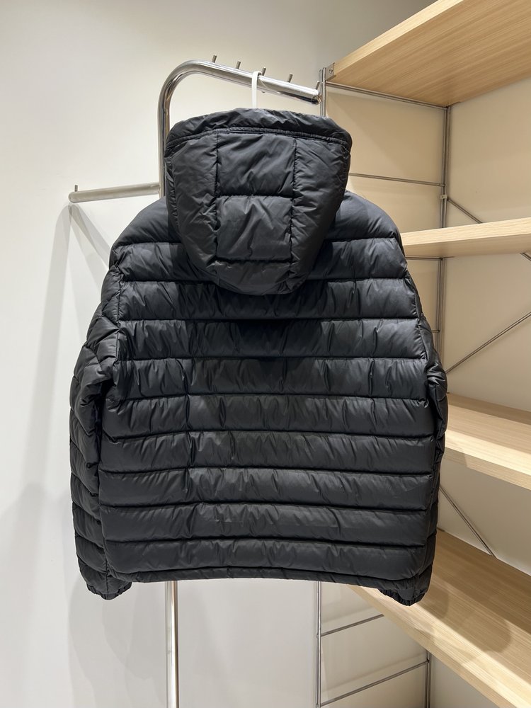 몽클레어 Vermeille 나일론 후드 다운 재킷 001-281160