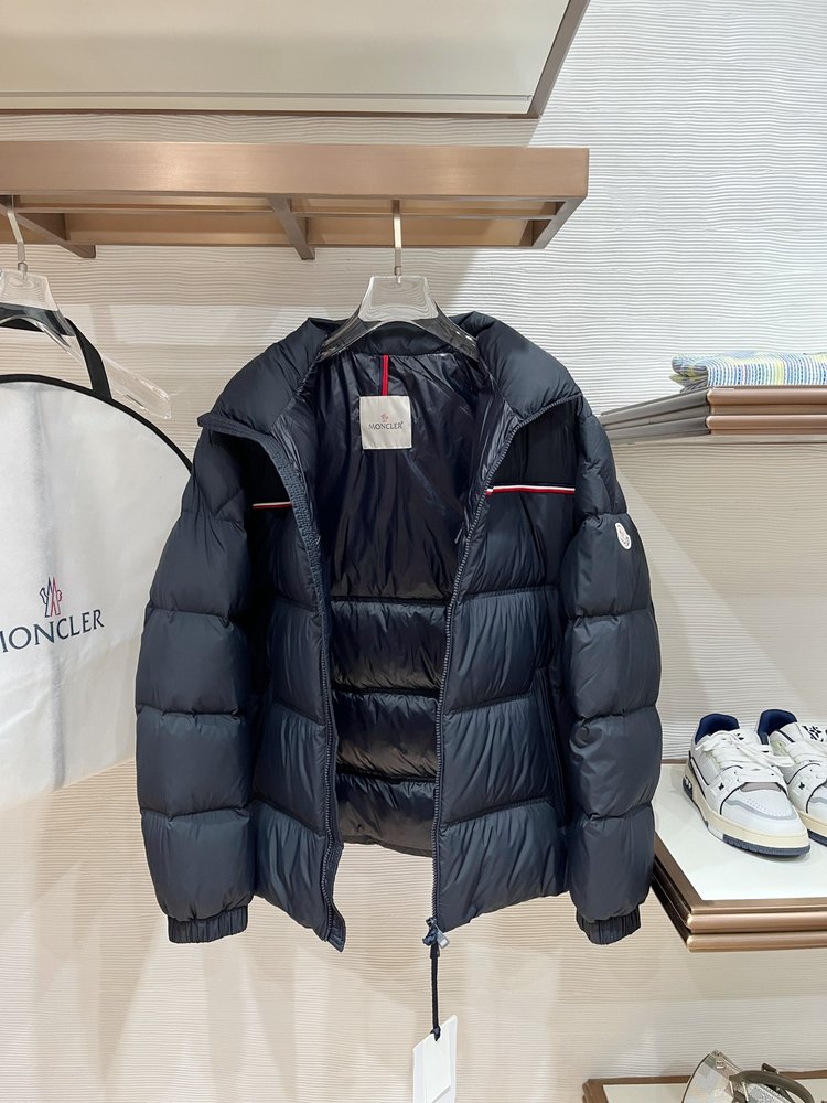 몽클레어 블랙 테크 다운 자켓 001-281167