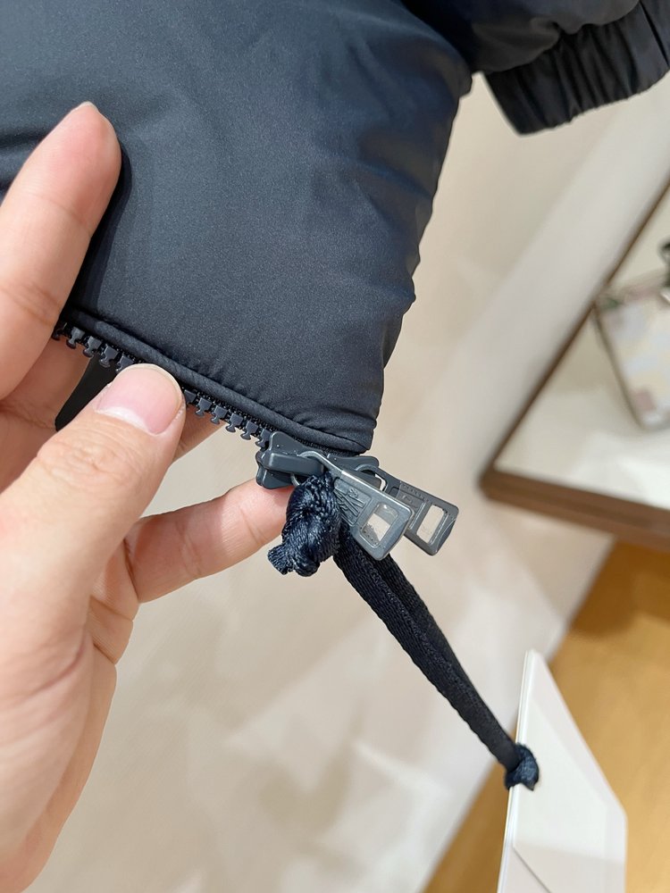 몽클레어 블랙 테크 다운 자켓 001-281167