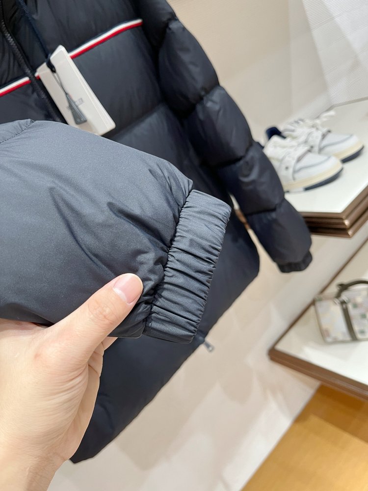 몽클레어 블랙 테크 다운 자켓 001-281167