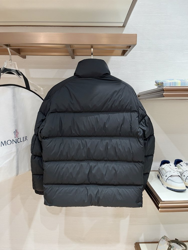 몽콜레어 블랙테크 피막 다운 재킷 001-281168
