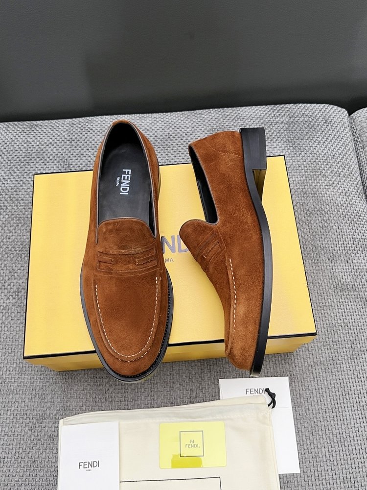 FENDI 남성용 헤드 레이어 스웨이드 구두 001-281205