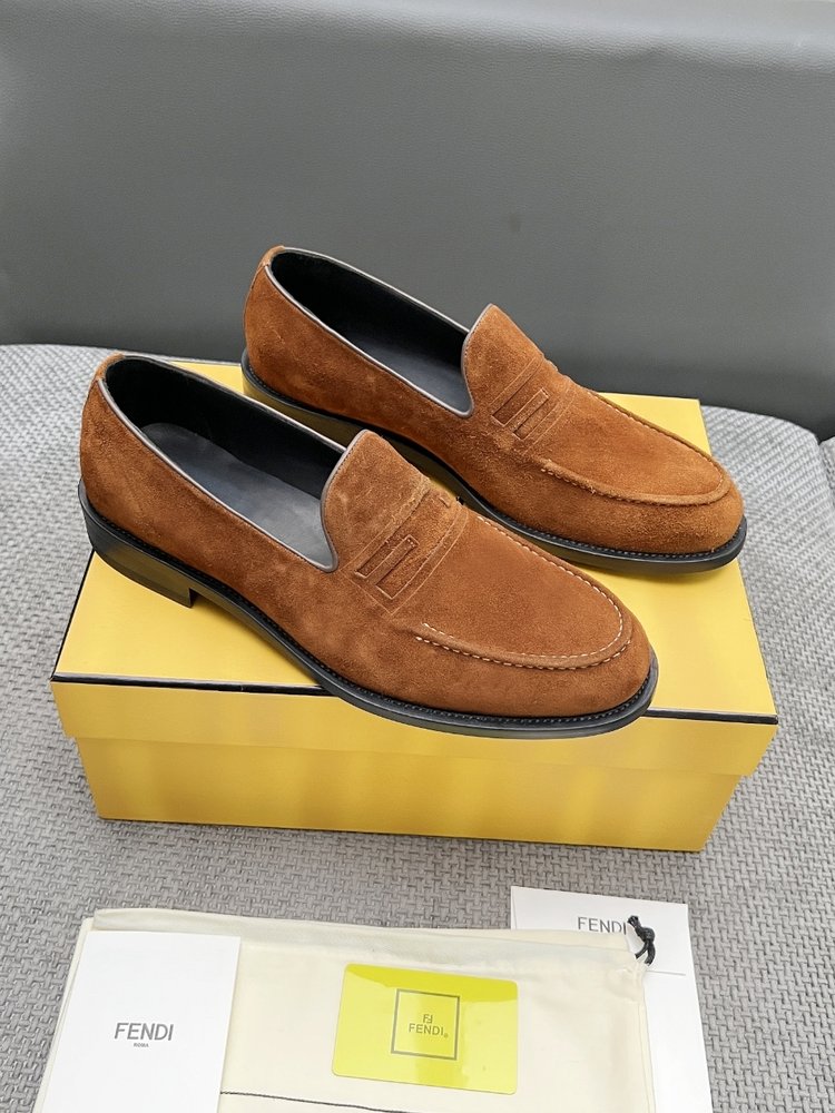 FENDI 남성용 헤드 레이어 스웨이드 구두 001-281205