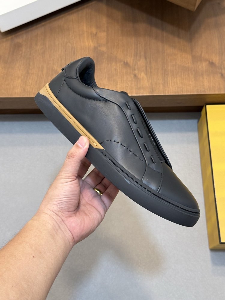 Fendi City 남성 슬립온 운동화 001-281219