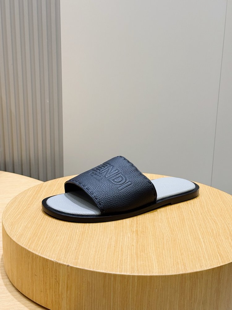 FENDI 비치 가죽 슬리퍼 남성 001-281233