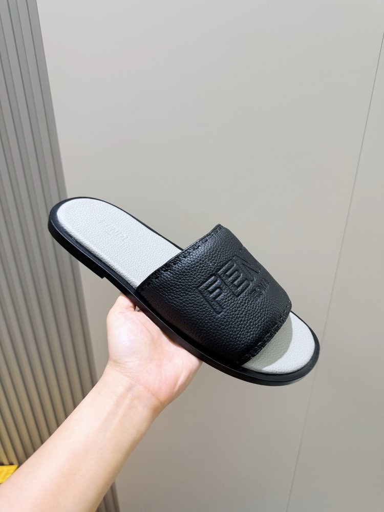FENDI 비치 가죽 슬리퍼 남성 001-281233