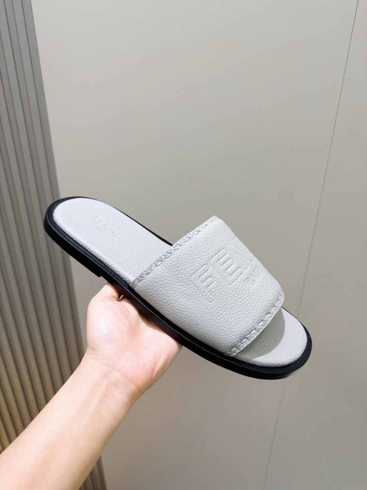 FENDI 비치 가죽 밑창 슬리퍼 001-281235