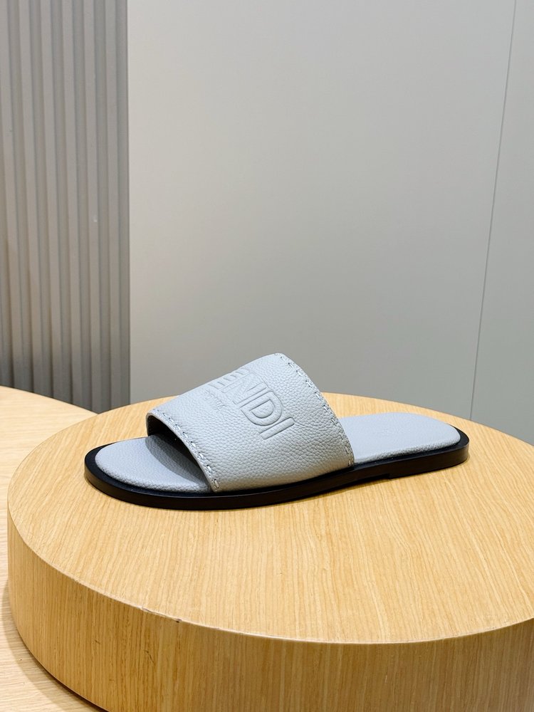 FENDI 비치 가죽 밑창 슬리퍼 001-281235