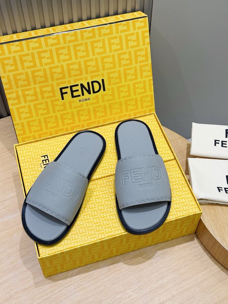 FENDI 비치 가죽 밑창 슬리퍼 001-281235