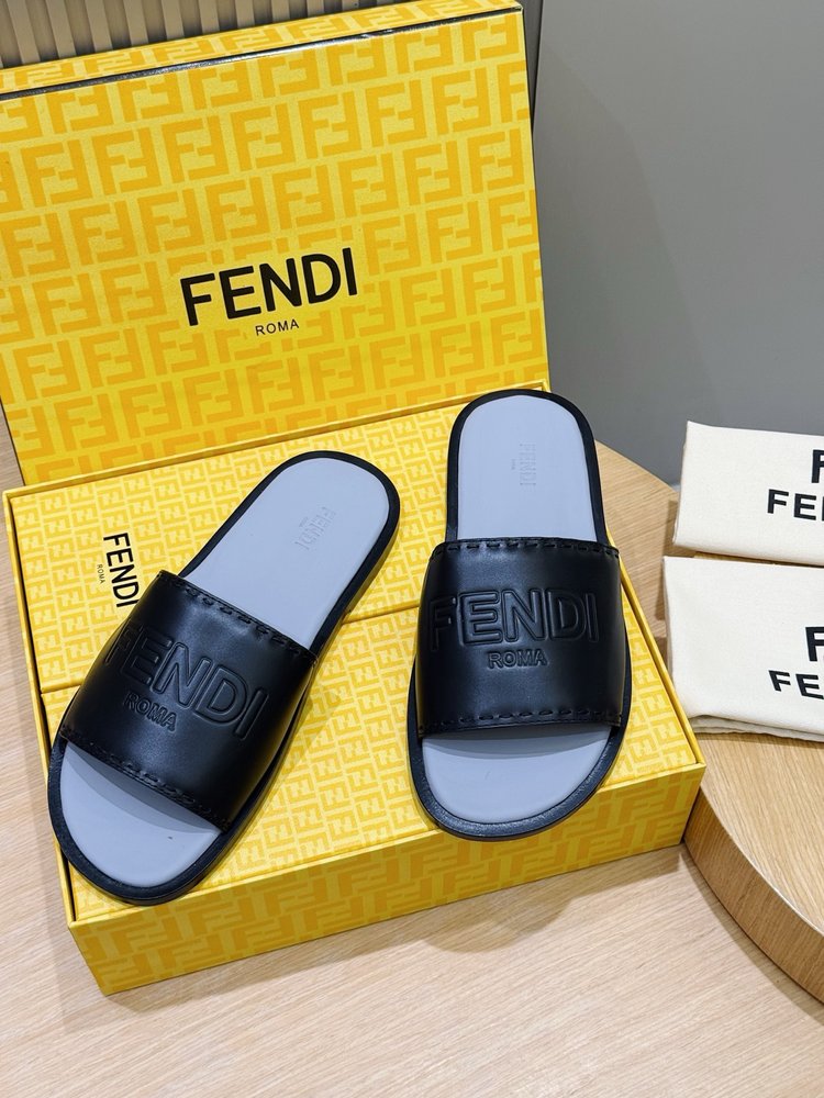 FENDI 비치 진피 샌들 남성 001-281237
