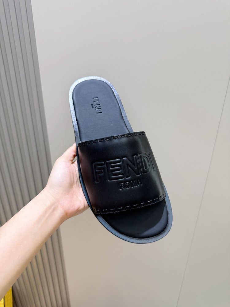 FENDI 비치 가죽 밑창 슬리퍼 001-281238