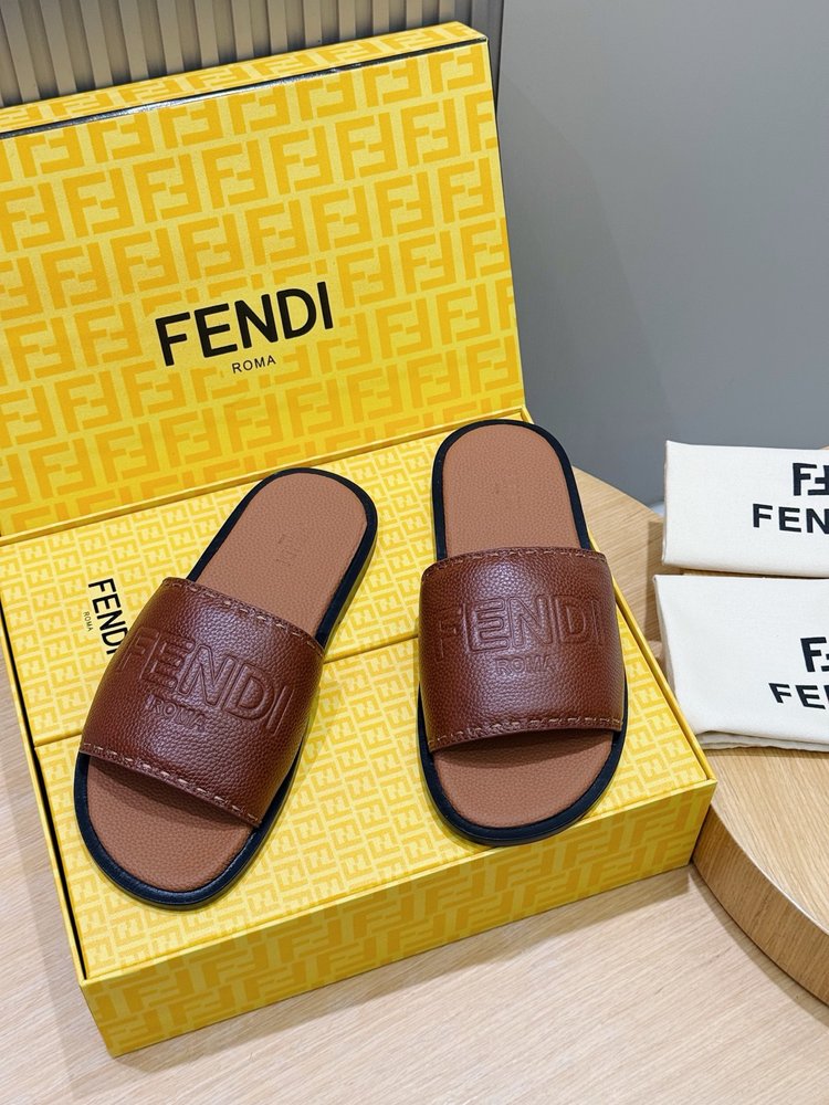 FENDI 펜디 비치 가죽 바닥 샌들 남성용 001-281240
