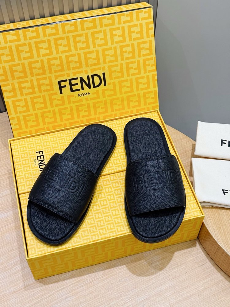FENDI 비치 진피 밑창 슬리퍼 남성 001-281242