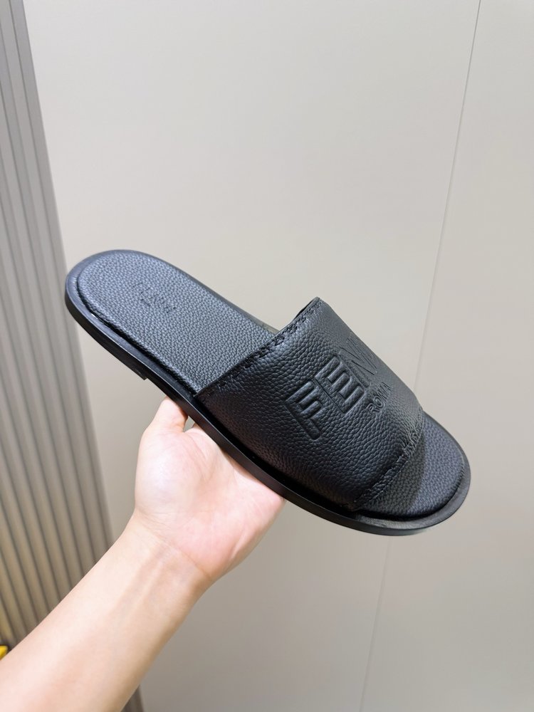 FENDI 비치 진피 밑창 슬리퍼 남성 001-281242