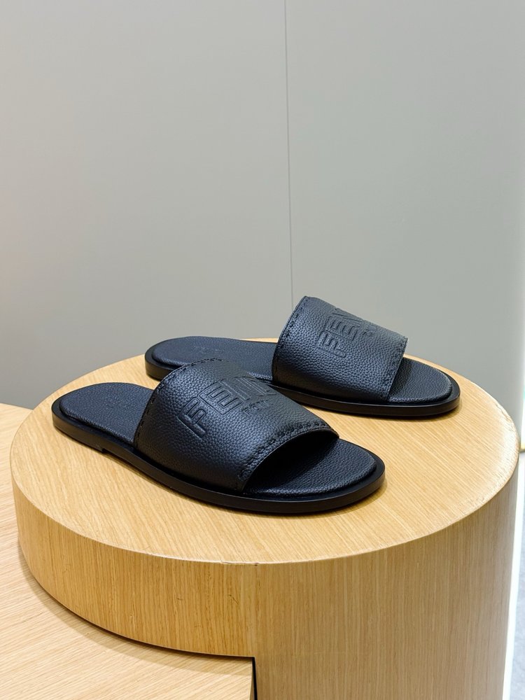 FENDI 비치 진피 밑창 슬리퍼 남성 001-281242
