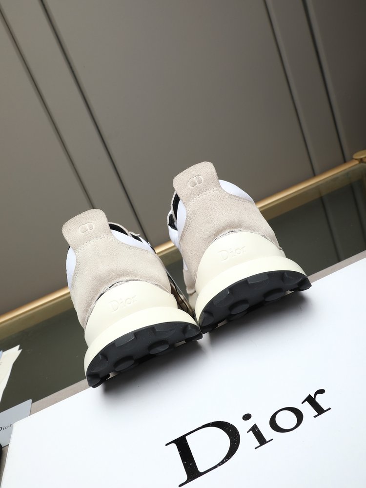 디올 두레가죽 스웨이드 스니커즈 001-281327