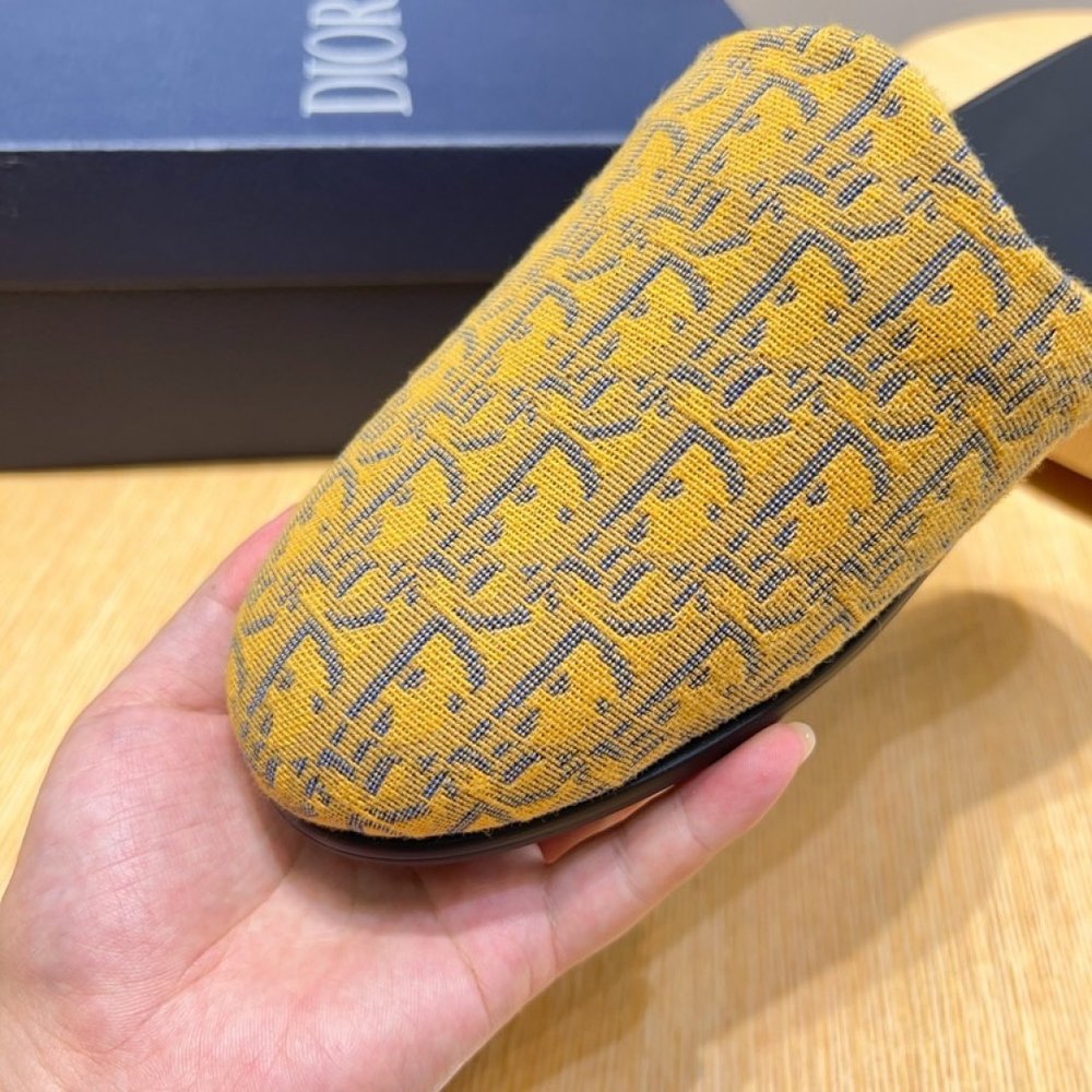 Dior 디올 토 캡 뮬 001-281337