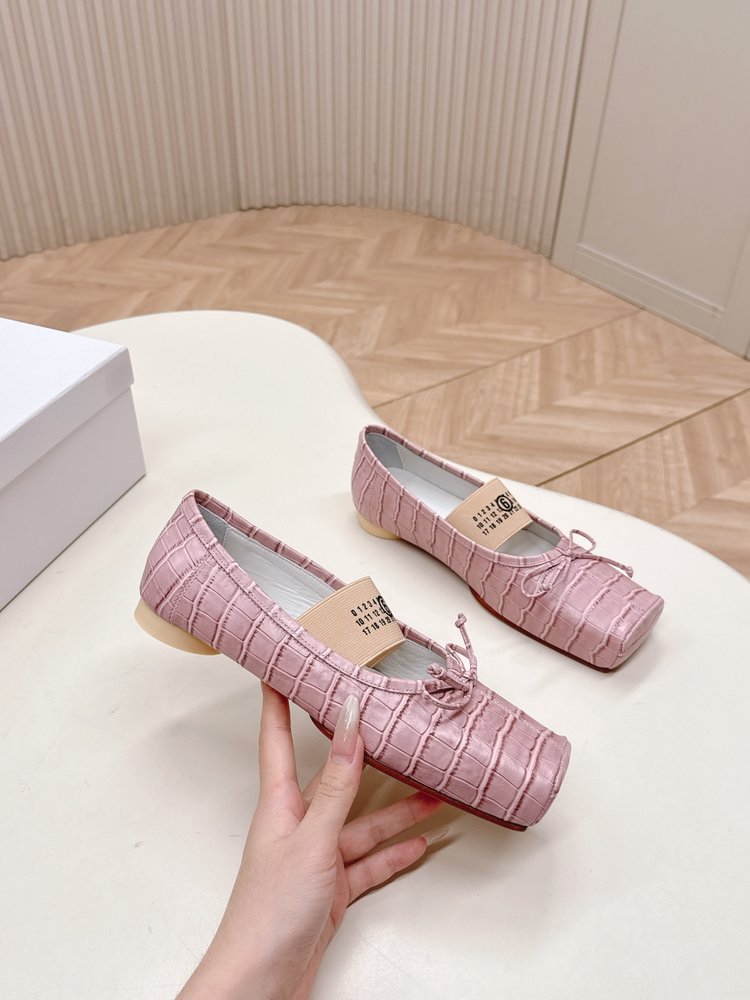 MM6 마르지엘라 발레리나 슈즈 001-281362