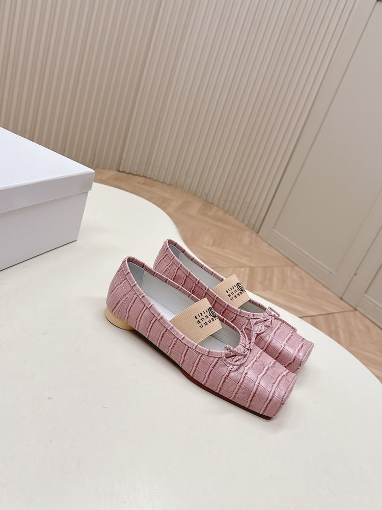 MM6 마르지엘라 발레리나 슈즈 001-281362
