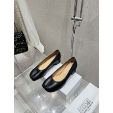 메종 마르지엘라 MM6 주름 발레 플랫 슈즈 001-281367