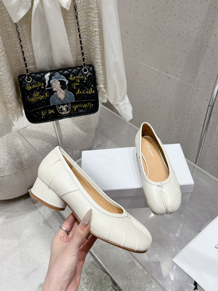 메종 마르지엘라 MM6 주름 발레리나 슈즈 001-281369
