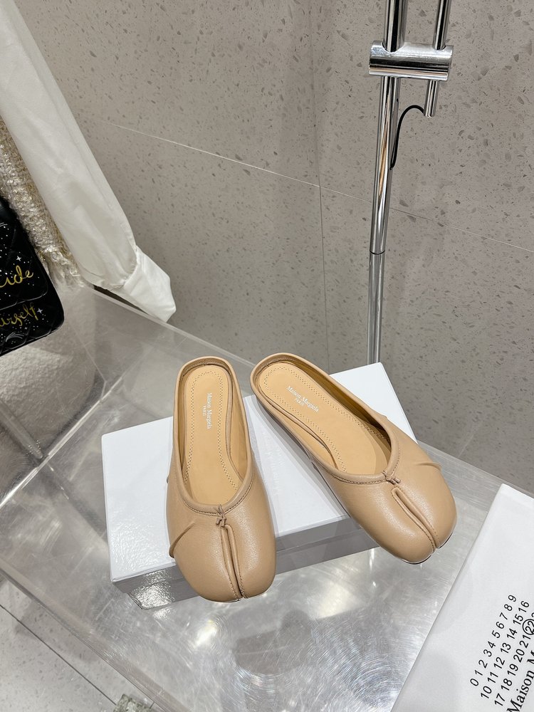 메종 마르지엘라 MM6 주름 발레리나 슈즈 001-281372
