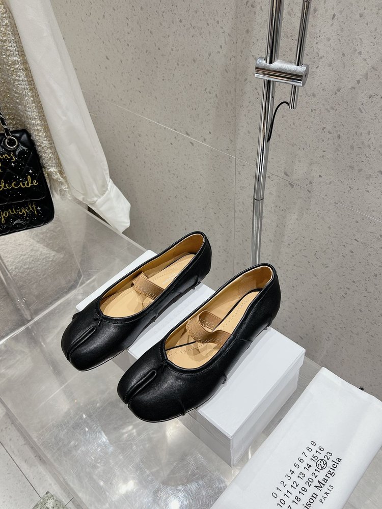 마르지엘라 MM6 주름 발가락 갈라진 발레리나 슈즈 001-281373