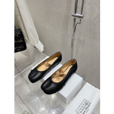 마르지엘라 MM6 주름 발가락 갈라진 발레리나 슈즈 001-281373