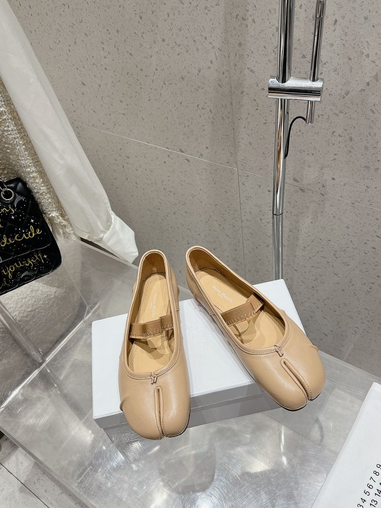 마르지엘라 주름 발레리나 슈즈 001-281377