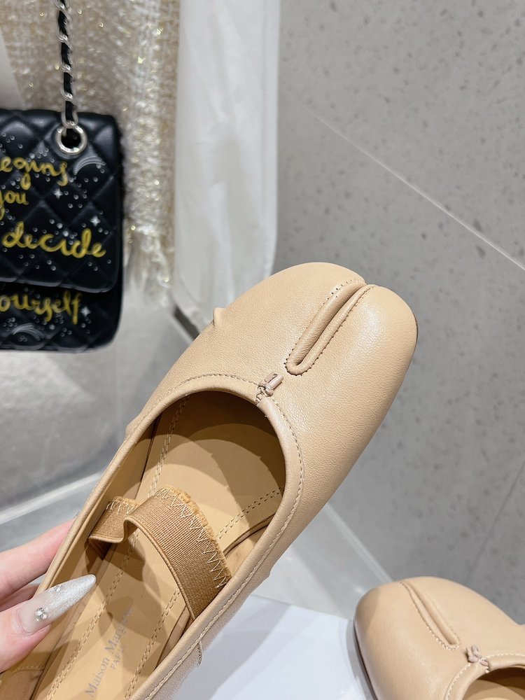 마르지엘라 주름 발레리나 슈즈 001-281377