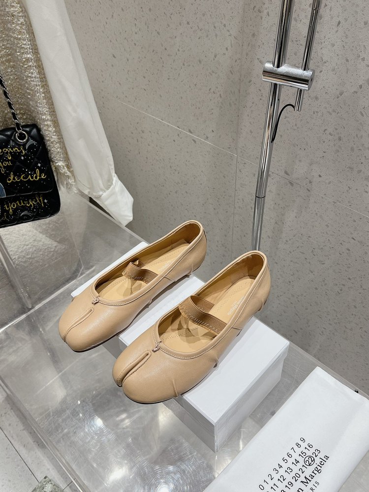 마르지엘라 주름 발레리나 슈즈 001-281377
