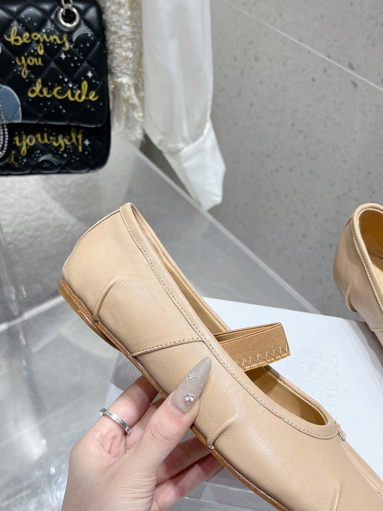 마르지엘라 주름 발레리나 슈즈 001-281377
