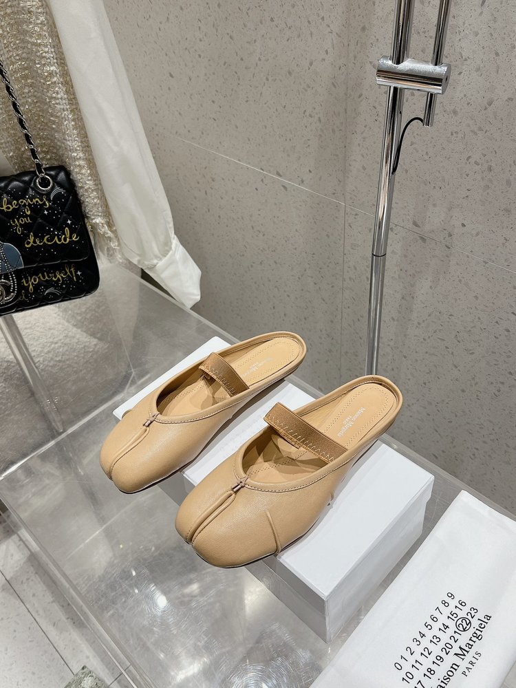 메종 마르지엘라 MM6 주름 발레리나 플랫 001-281380