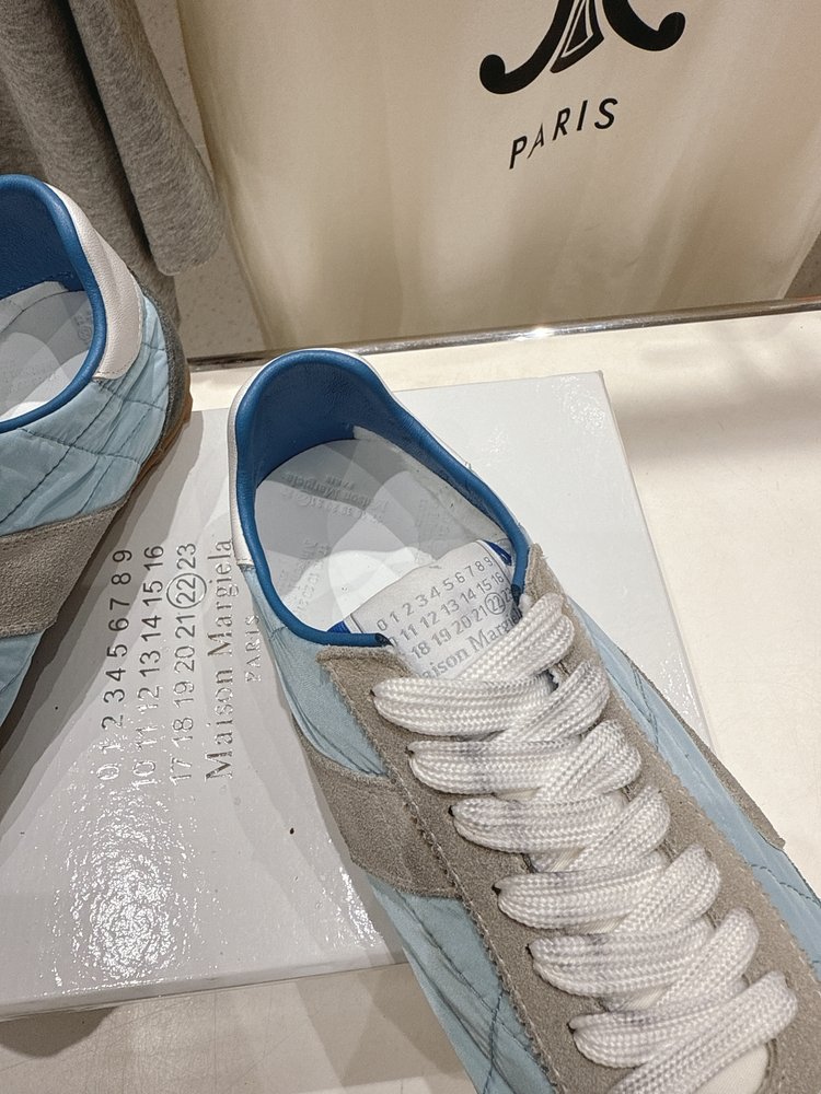 마르지엘라 플랫 레이스업 독일군 스니커즈 001-281392